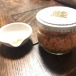 アリは鮭フレークを食べるのか!?実際に食べさせてみた!【シャケフレーク】